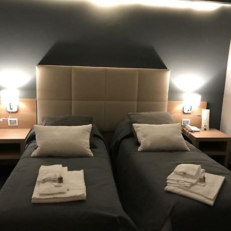 Viale San Martino Bed and Breakfast Messina Buitenkant foto
