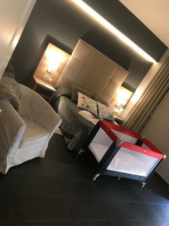 Viale San Martino Bed and Breakfast Messina Buitenkant foto